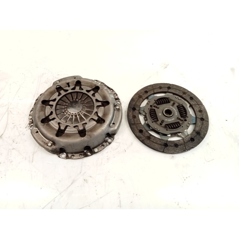 Recambio de kit de embrague para ford focus i turnier (dnw) 1.6 16v referencia OEM IAM XS417550C1C  