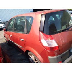 تفكيك Renault SCÉNIC II (JM0/1_) 1.9 dCi (JM0G, JM12, JM1G, JM2C) Diesel من عام 2004 بمحرك F9Q 812