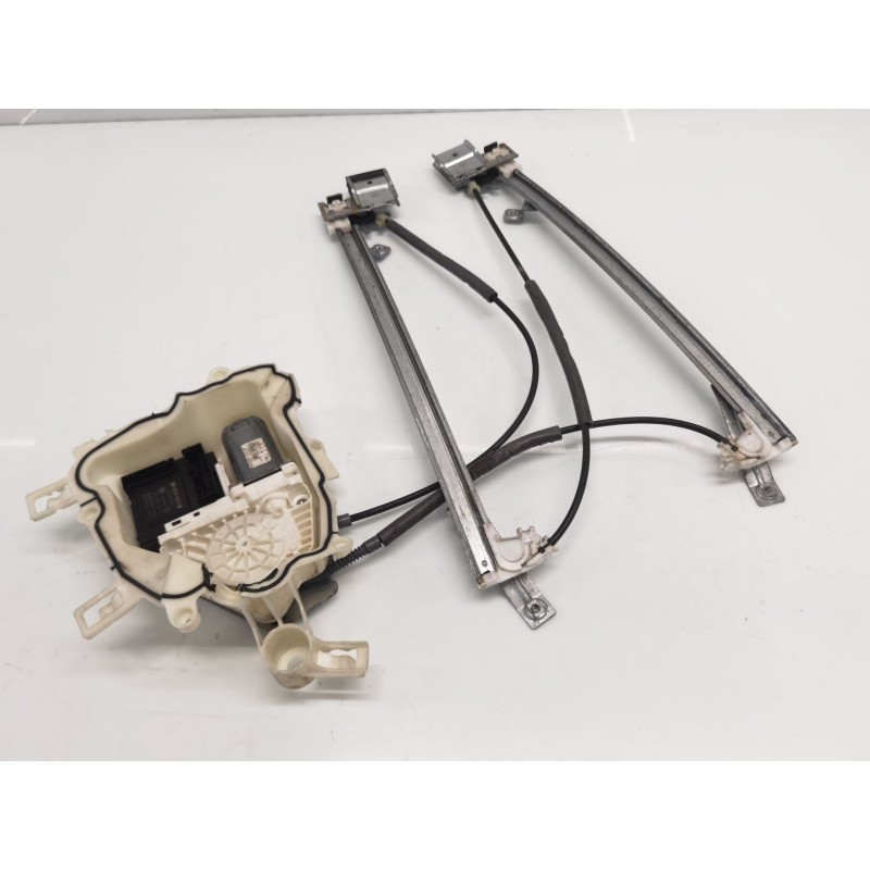 Vidro elétrico dianteiro direito Seat Toledo III (5P2) | Desguace Becerril Vidro elétrico dianteiro direito Seat Toledo III (5P2) | Desguace Becerril