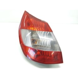 Recambio de piloto trasero izquierdo para renault scenic ii 1.5 dci diesel referencia OEM IAM 8200127704  
