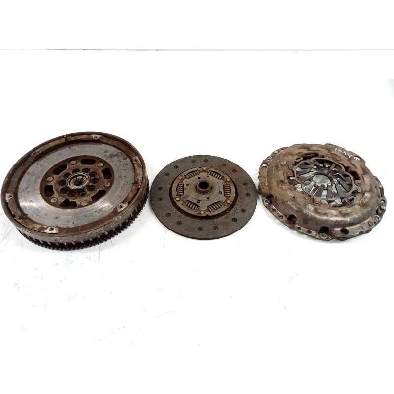 Recambio de kit de embrague para audi a6 berlina (4f2) 2.7 tdi referencia OEM IAM   