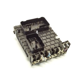 Relay / fuse box Volkswagen Golf V (1K1) | Becerril Scrap Yard