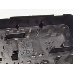 Relay / fuse box Volkswagen Golf V (1K1) | Becerril Scrap Yard