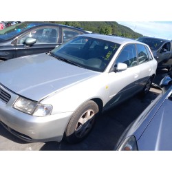audi a3 (8l1) del año 2000