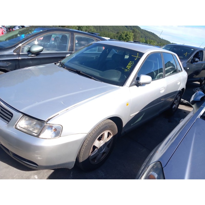 audi a3 (8l1) del año 2000
