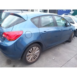 opel astra j (p10) del año 2013
