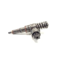 Recambio de inyector para volkswagen polo berlina (6n2) trendline referencia OEM IAM 045130073T  