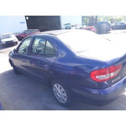 تفكيك Renault megane I classic (LA0/1_) 1.4 16V (LA0D, LA1H, lA0W, LA10) Gasolina من عام 2003 بمحرك K4J 714,K4J 750