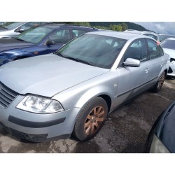 تفكيك Volkswagen passat B5.5 variant (3B6) 1.9 TDI Diesel من عام 2003 بمحرك AVF,AWX