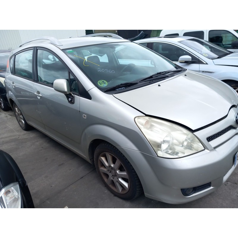 تفكيك Toyota corolla verso (ZER_, ZZE12_, R1_) 2.2 D-4D (AUR10_) Diesel من عام 2005 بمحرك 2AD-FTV
