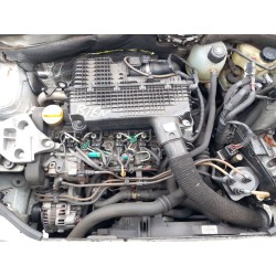 تفكيك Renault kangoo (KC0/1_) 1.5 dCi Diesel من عام 2008 بمحرك K9K 714