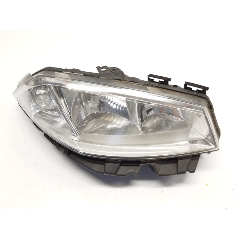 Recambio de faro derecho para renault megane ii (bm0/1_, cm0/1_) 1.5 dci (bm0f, bm0t, bm2b, cm0f, cm0t) referencia OEM IAM 82005
