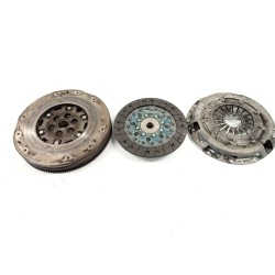 Recambio de kit de embrague para renault clio iii 2.0 16v referencia OEM IAM   