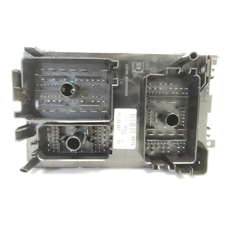 Recambio de caja reles / fusibles para opel astra j (p10) 1.7 cdti (68) referencia OEM IAM 13368641  