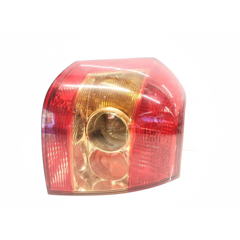 Feu arrière droit Toyota Corolla (_E12_) | Desguace Becerril