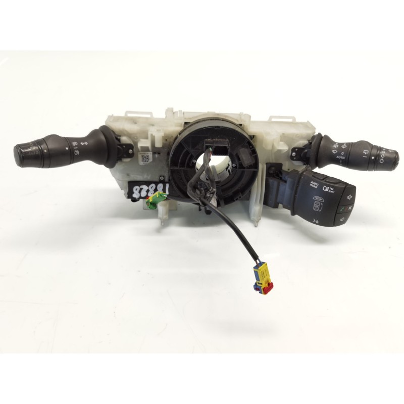 Recambio de com 2000 para renault scenic iii referencia OEM IAM 255670016R  