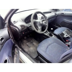 peugeot 206 berlina del año 2000