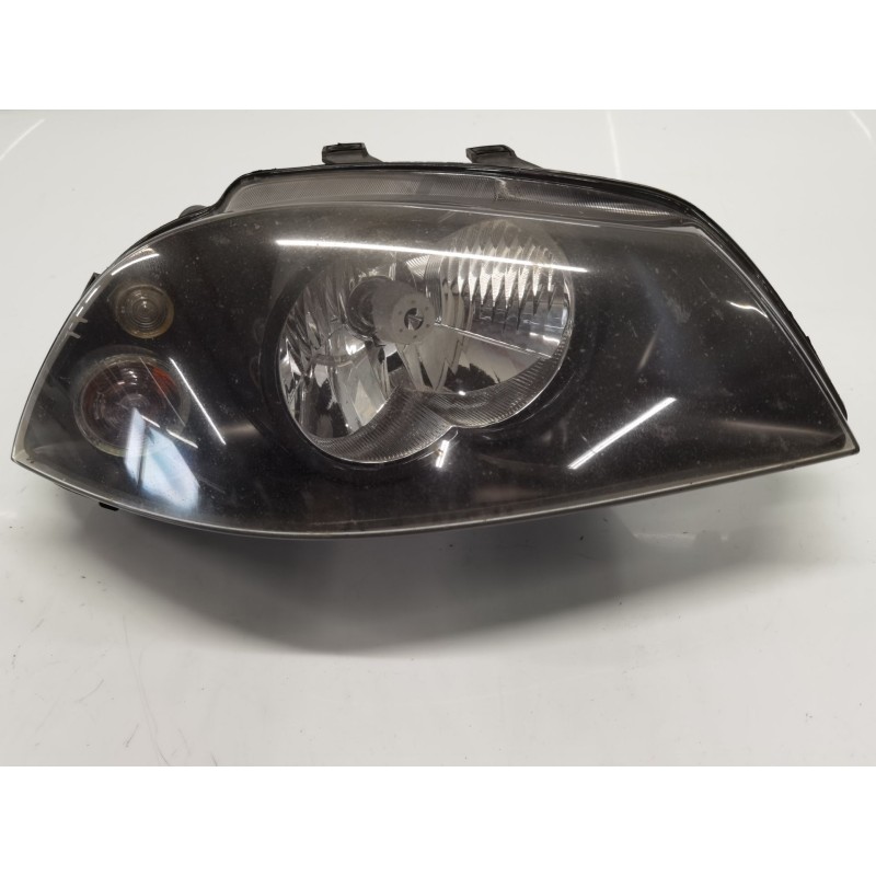 Right headlight Seat Ibiza III (6L1) | Becerril Scrap Yard Right headlight Seat Ibiza III (6L1) | Becerril Scrap Yard