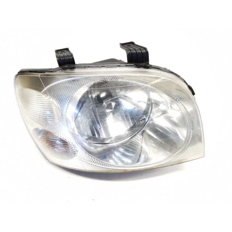 Right headlight Goa pick-up | Becerril Scrap Yard