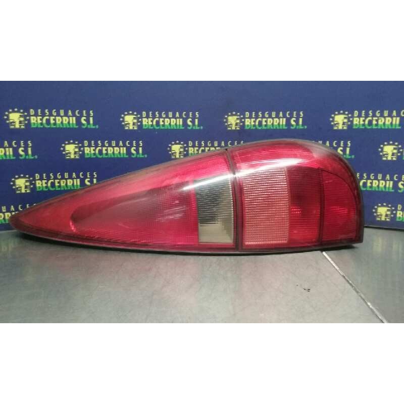 Recambio de piloto trasero derecho para renault laguna (b56) referencia OEM IAM Recambio de piloto trasero derecho para renault laguna (b56) referencia OEM IAM