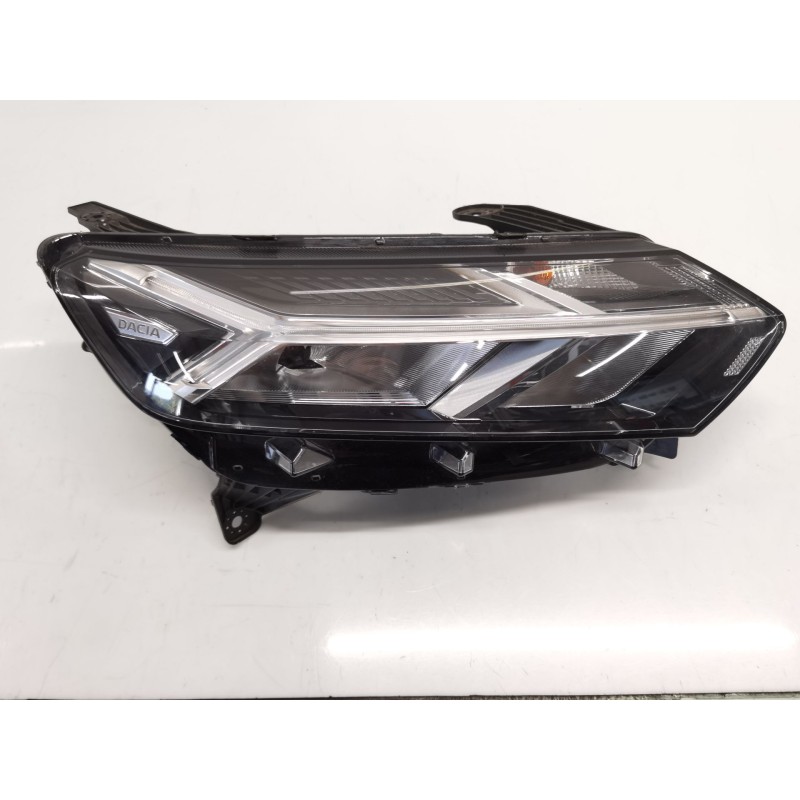 Farol direito Dacia Sandero III | Desguace Becerril Farol direito Dacia Sandero III | Desguace Becerril