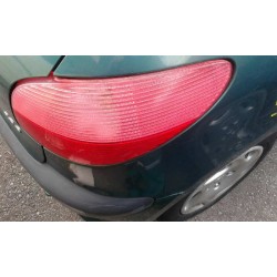 peugeot 206 berlina del año 2001