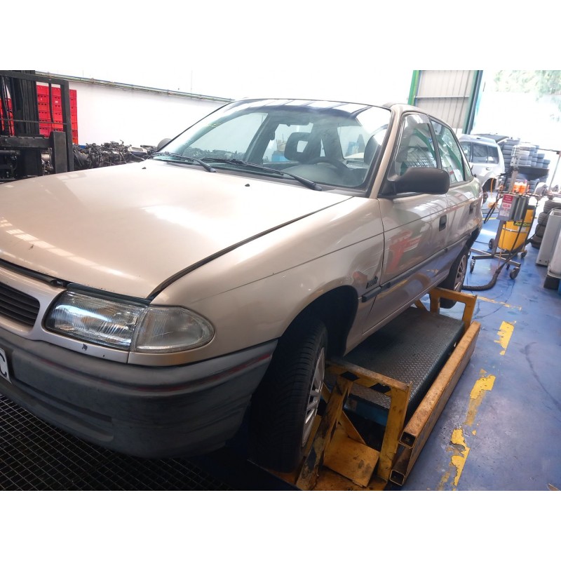 Détail des pièces pour Opel astra f SEDÁN (T92) 2.0 i (F19, M19) Gasolina de l'année 1996 avec le moteur C 20 NE Détail des pièces pour Opel astra f SEDÁN (T92) 2.0 i (F19, M19) Gasolina de l'année 1996 avec le moteur C 20 NE