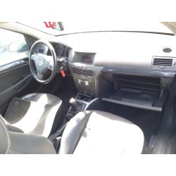 opel astra j sports tourer (p10) del año 2004