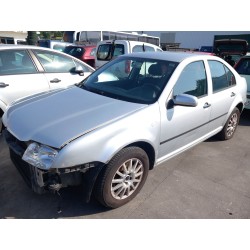 تفكيك Volkswagen bora I (1J2) 1.6 16V Gasolina من عام 2003 بمحرك ATN,AUS,AZD,BCB