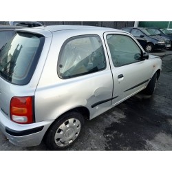 nissan micra (k11) del año 2000
