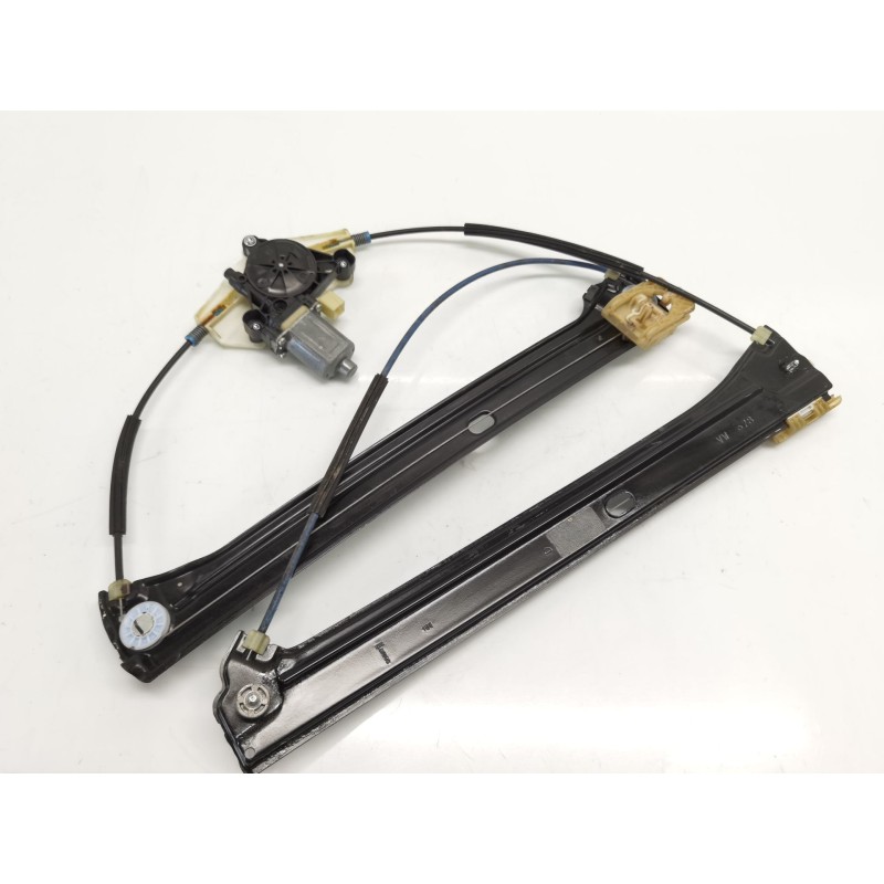 Alzacristallo anteriore destro Volkswagen Touran (5T1) | Desguace Becerril Alzacristallo anteriore destro Volkswagen Touran (5T1) | Desguace Becerril