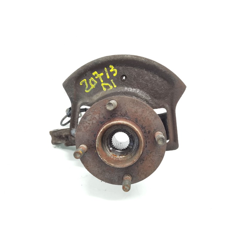 Vordere linke Radnabe Nissan Almera II hatchback (N16) | Desguace Becerril