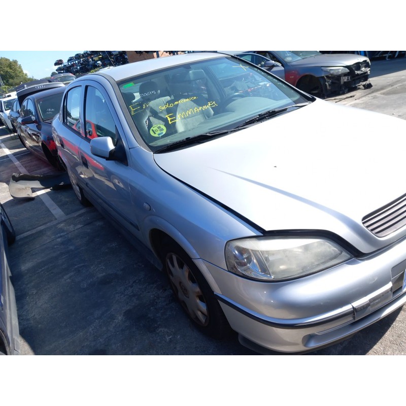 opel astra g sedán (t98) del año 2001