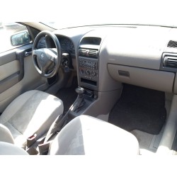opel astra g sedán (t98) del año 2001