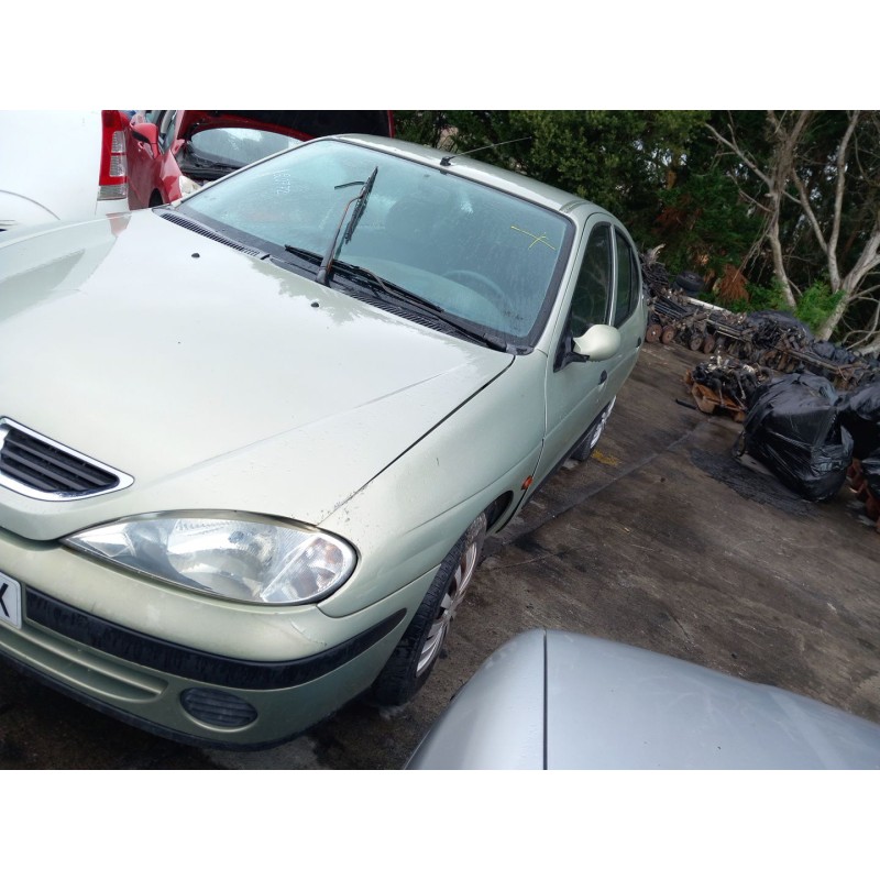 تفكيك Renault megane I classic (LA0/1_) 1.9 D (LA0A, LA0U, LA0R) Diesel من عام 2000 بمحرك F8Q 620,F8Q 622,F8Q 624