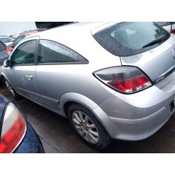 opel astra h gtc (a04) del año 2006