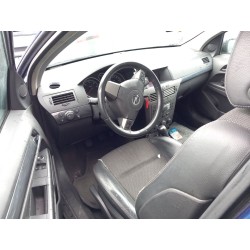 opel astra h (a04) del año 2004