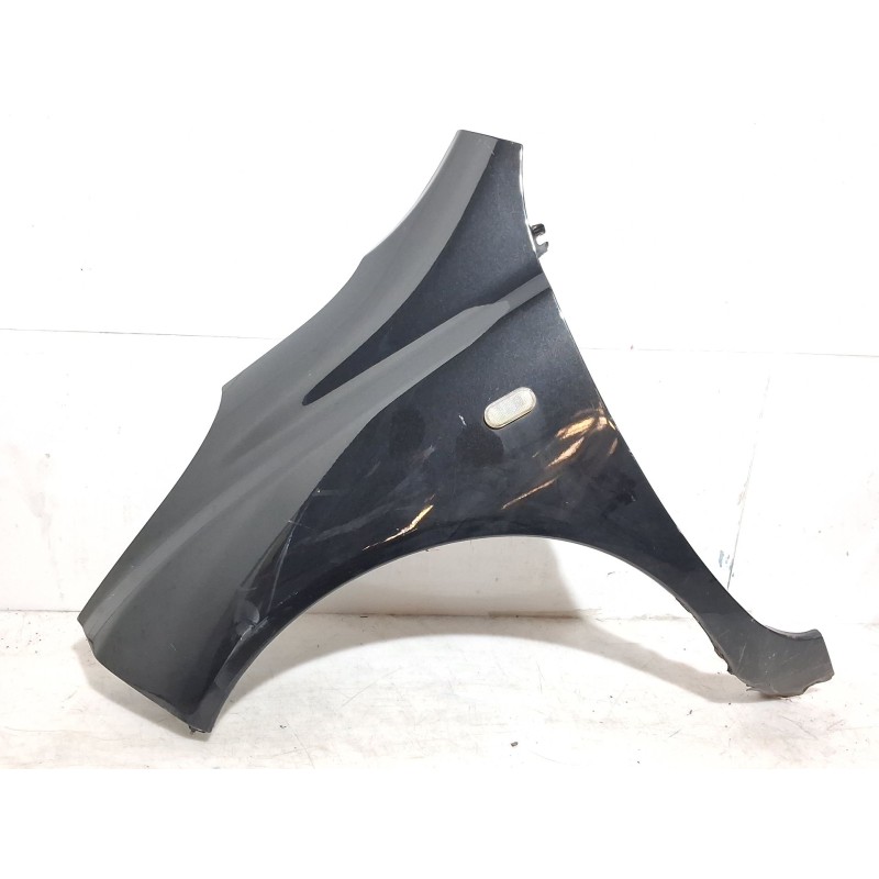Recambio de aleta delantera izquierda para nissan micra iii (k12) 1.2 16v referencia OEM IAM   