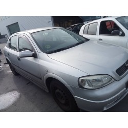 opel astra g berlina del año 2002
