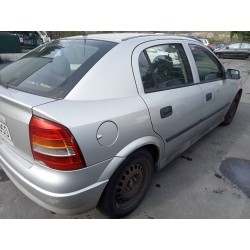 opel astra g berlina del año 2002
