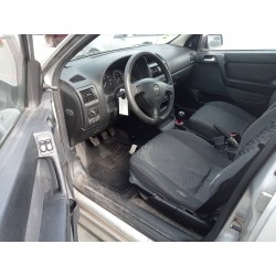 opel astra g berlina del año 2002