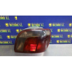 Recambio de piloto trasero derecho para toyota yaris (ncp1/nlp1/scp1) 1.4 d4-d t2 referencia OEM IAM 52004  