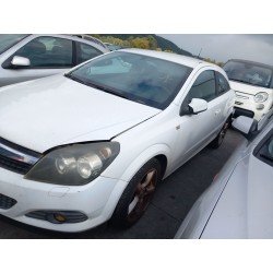 opel astra h gtc (a04) del año 2008