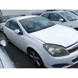 opel astra h gtc (a04) del año 2008