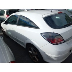 opel astra h gtc (a04) del año 2008