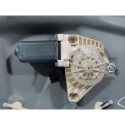 Recambio de elevalunas delantero izquierdo para mercedes clase b (w245) 150 (245.231) referencia OEM IAM A1697202979  