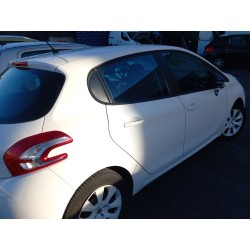 peugeot 208 i (ca_, cc_) del año 2015