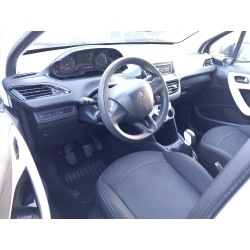 peugeot 208 i (ca_, cc_) del año 2015