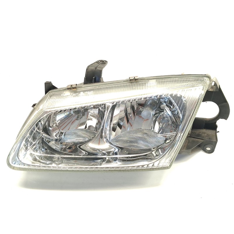 Recambio de faro izquierdo para nissan almera ii hatchback (n16) 2.2 di referencia OEM IAM   
