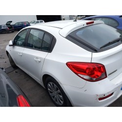Détail des pièces pour Chevrolet cruze hatchback (J305) 1.7 D Diesel de l'année 2013 avec le moteur LUD